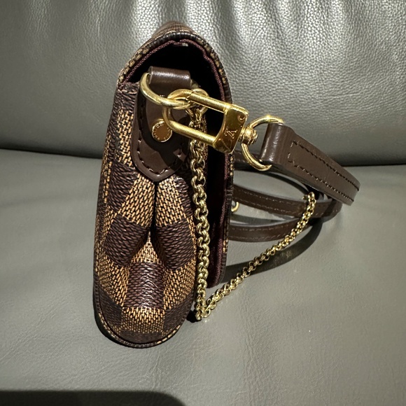 Louis Vuitton Favorite PM - Picture 8 of 13